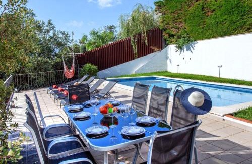 Calonge House | Holiday Home Paris by Interhome