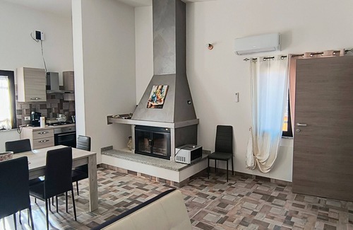 Villacidro House | Holiday Home 'Rifugio Gutturu E Forru' with Mountain View, Wi-Fi and Air Conditioning