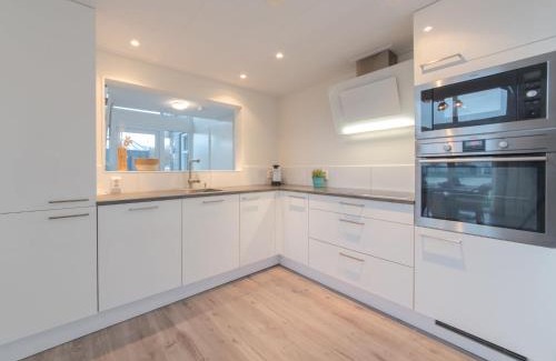 Wemeldinge House | Holiday Home Ruisweg 16 by Interhome