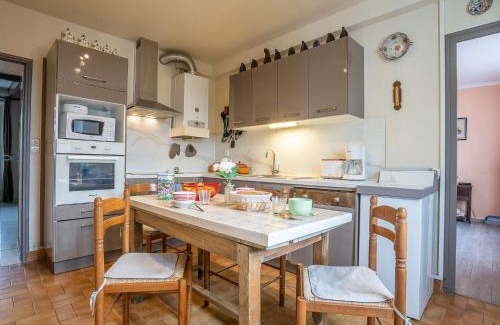 Saint-Ideuc House | Holiday Home Saint Ideuc by Interhome