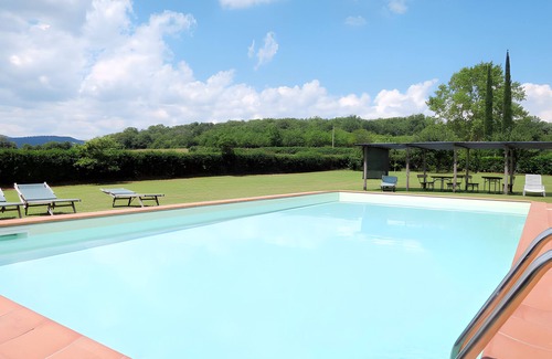 Montieri Apartment | Holiday Home 'San Michele - La Valle' with Mountain View, Shared Pool and Air Conditioning