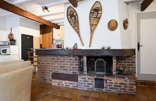 Soulan House | Holiday Home 'Sport Et Réconfort En Couserans' with Mountain View, Private Terrace and Wi-Fi