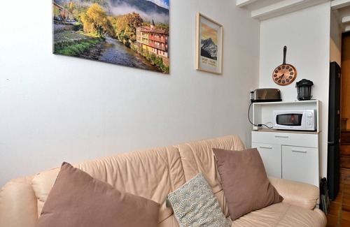 Soulan House | Holiday Home 'Sport Et Réconfort En Couserans' with Mountain View, Private Terrace and Wi-Fi