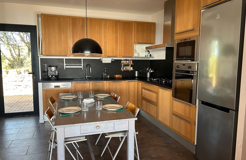 Coti-Chiavari House | Holiday Home 'Stella Di Mare' with Wi-Fi and Air Conditioning