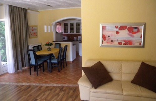 Balatonszarszo House | Holiday home superior with pool and spa