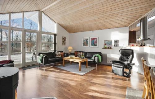 Arrild Ferieby House | Holiday Home Toftlund With A Fireplace 09