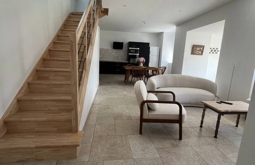 Saint-Pabu House | Holiday Home 'Ty Mamie Spa - 700m De La Plage' with Terrace, Private Garden and Wi-Fi