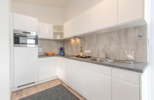 Wemeldinge House | Holiday Home Vakantiehuis Ruisweg 38 by Interhome