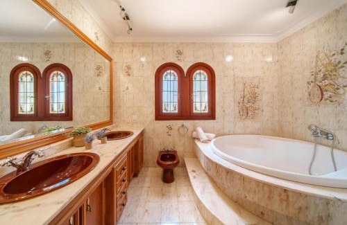 Es Pelats House | Holiday Home Villa Munar I by Interhome