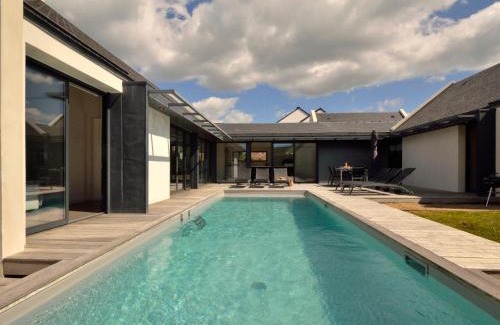 Arzon House | Holiday Home Villa Noalou by Interhome