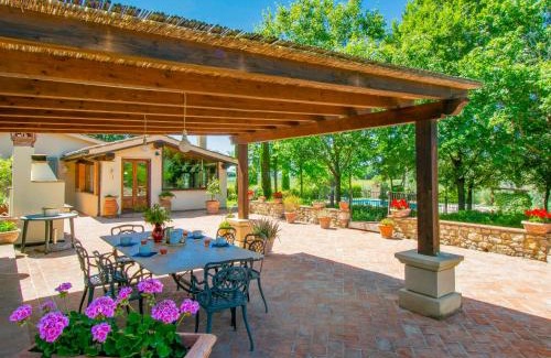 Cecina House | Holiday Home Villa Rosa by Interhome
