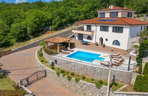 Viskovo House | Holiday Home Villa Toni by Interhome