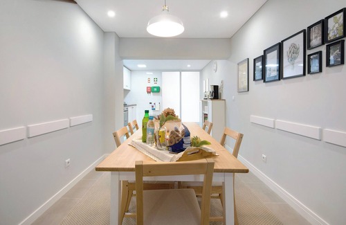 Ponta Delgada House | Holiday Home 'Vlp Amorim' with Private Terrace and Wi-Fi