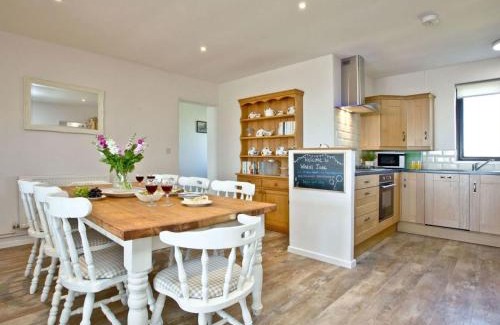 Helford Passage House | Holiday Home Wheal Francis by Interhome