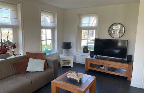 Hippolytushoef House | Holiday Home Wiringherlant-6 by Interhome