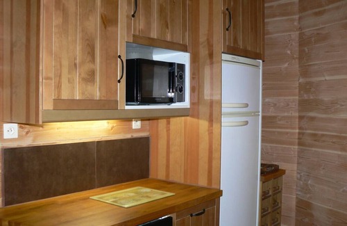 Mont-Dore House | Holiday home with 6 bedrooms, pool table, sauna, and foosbal, Villa Jumelia