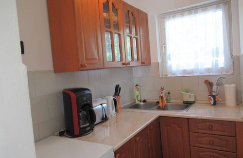 Csopak House | Holiday home with garden and only 300 m from the beach