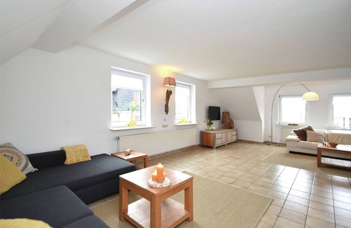 Naumburg House | Holiday home with private garden