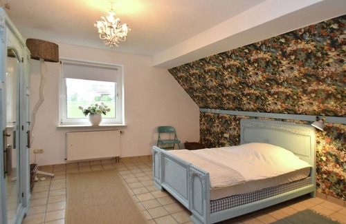 Naumburg House | Holiday home with private garden
