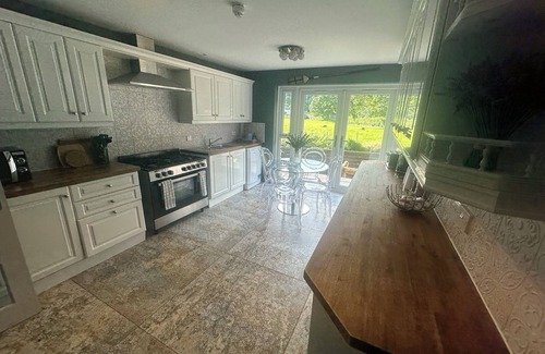 Grasmere House | Holiday home with stunning view, open fire, sleeps up to 10