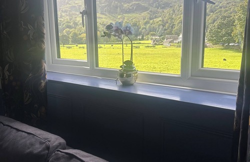 Grasmere House | Holiday home with stunning view, open fire, sleeps up to 10