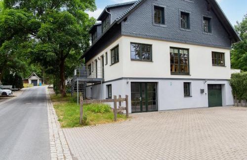 Friedrichshoehe Apartment | Holiday Home with Terrace