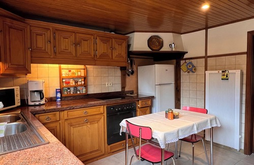 Trois-Ponts House | Holiday home with wood stove & spacious garden