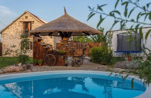 Bogatic House | Holiday house Bogatic for 1 - 9 persons with 5 bedrooms - Holiday house