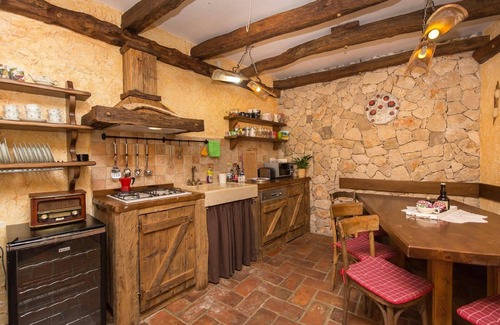 Brsec House | Holiday house Brsec for 1 - 8 persons with 3 bedrooms - Row house