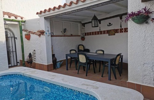 Empuriabrava House | Holiday house Empuriabrava for 1 - 7 persons with 3 bedrooms - Holiday home