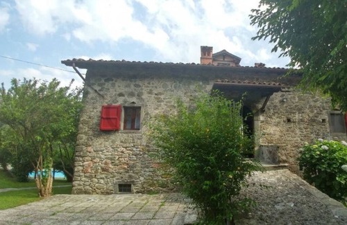 Camporgiano House | Holiday house for nature lovers with private pool