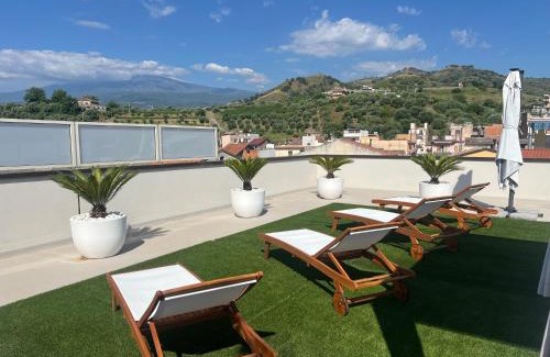 Calatabiano Apartment | Holiday house ice honey