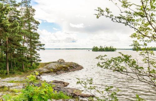 Lillkyrka House | Holiday house in Grythem, Orebro, within walking distance to lake