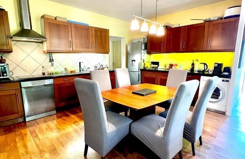Antibes City Centre House | Holiday house in the city-center of Antibes with a private pool
