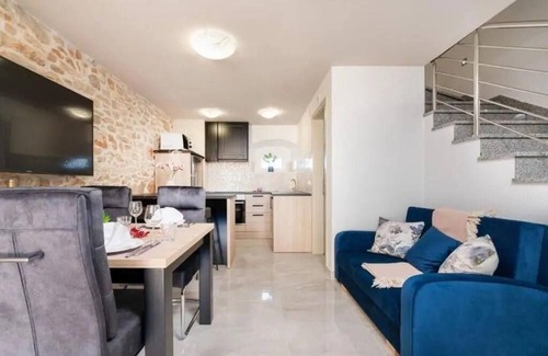Kastelir House | Holiday house Kastelir for 1 - 4 persons with 2 bedrooms - Row house