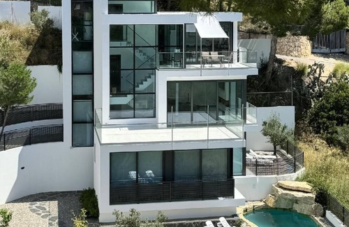 Llanca House | Holiday house Llança for 1 - 8 persons with 4 bedrooms - Holiday home