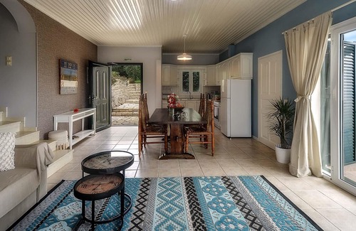 Koutsi House | Holiday house Longos for 1 - 6 persons with 3 bedrooms - Holiday home