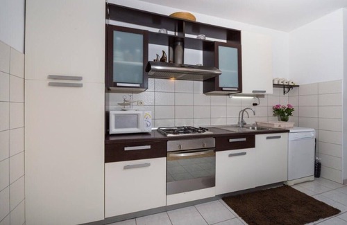 Lozovac House | Holiday house Lozovac for 1 - 8 persons with 4 bedrooms - Holiday house