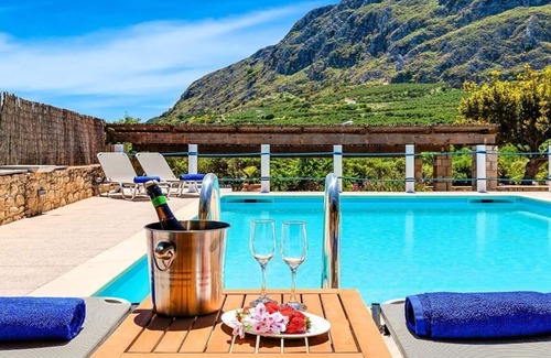 Pervolakia House | Holiday house Platanos for 1 - 10 persons with 4 bedrooms - Holiday home