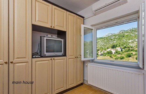 Oslje House | Holiday house Topolo for 1 - 9 persons with 3 bedrooms - Holiday home