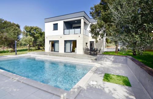 Pakostane House | Holiday house with a swimming pool Vrana, Biograd - 22804