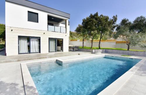 Pakostane House | Holiday house with a swimming pool Vrana, Biograd - 22804
