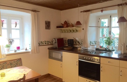 Gunderath House | Holiday house zur Hexenlinde in the heart of the Vulkaneifel