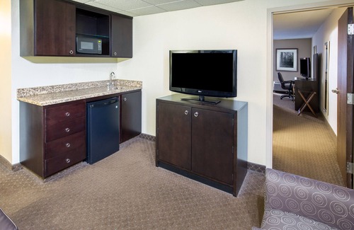 Sumner Hotel | Holiday Inn Airport - Portland by IHG