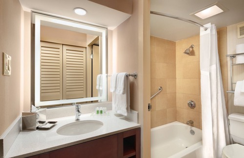 Rainey Street Historic District Hotel | Holiday Inn Austin -Town Lake by IHG