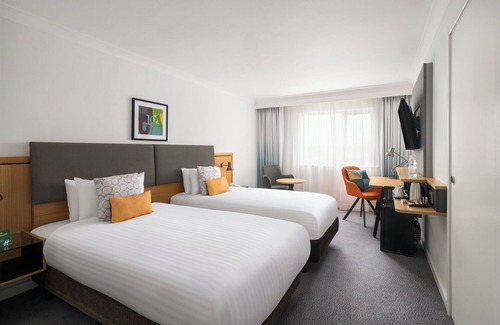Birmingham Hotel | Holiday Inn Birmingham M6 Jct7 by IHG