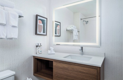 Boise Hotel | Holiday Inn Boise Airport by IHG
