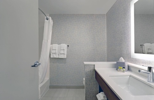 Port Elgin Hotel | Holiday Inn Express & Suites Port Elgin by IHG