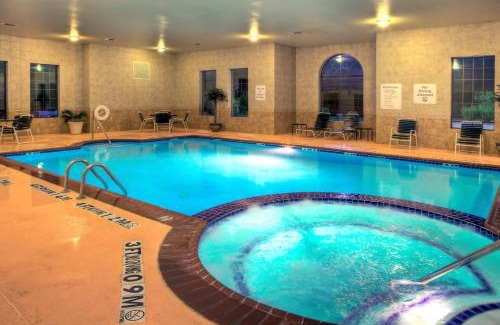 Granbury Hotel | Holiday Inn Express and Suites Granbury by IHG