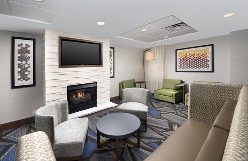 Lawrence Hotel | Holiday Inn Express Andover North-Lawrence by IHG